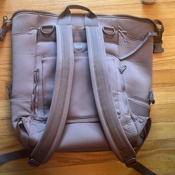 DAGNE DOVER INDI DIAPER BACKPACK IN DUNE - good condition! spots can be cleaned! - Picture 6 of 6